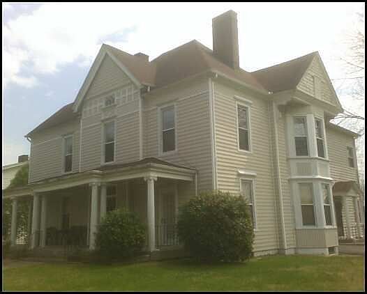 1st image of 602 E 1st North St