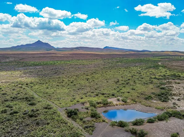 10 Sections Rd, Dell City, TX 79837