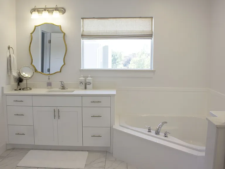 W Granite Ave — Photo 12