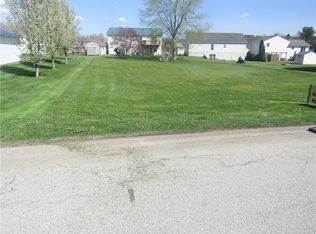 1303 Brierwood Dr, Somerset, PA 15501