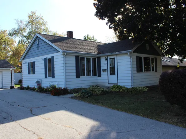 494 Wisconsin Ct, Fond Du Lac, WI 54937