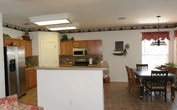 Open Kitchen/Breakfast/Family Room Area
