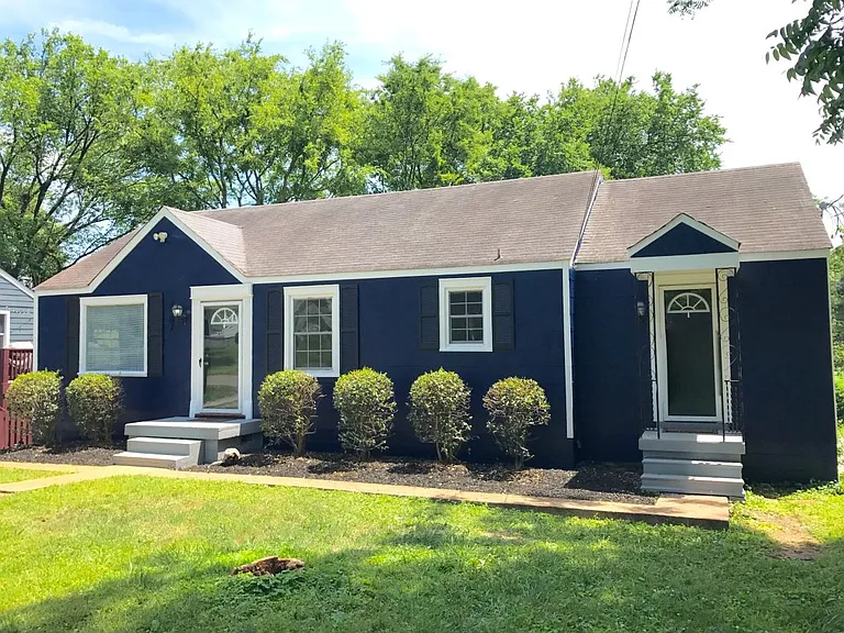 2502 Woodyhill Dr — Photo 3