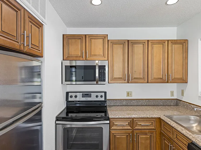 Kilgore Apartments (ANR Kalamazoo LDHA, LLC) — Photo 2