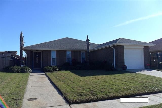 1st image of 11220 Parkwood Ct N