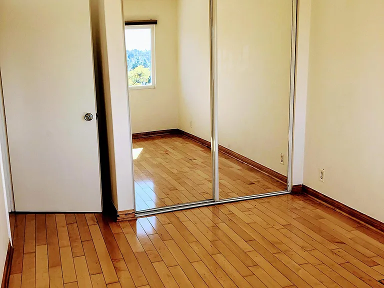 3335 Rowena Ave #6 — Photo 10