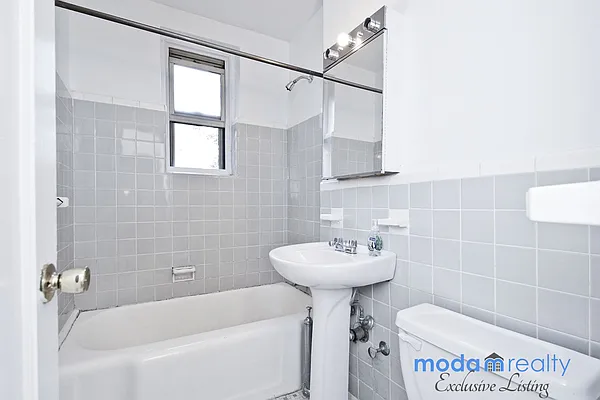 Sold by Moda Realty | media 38