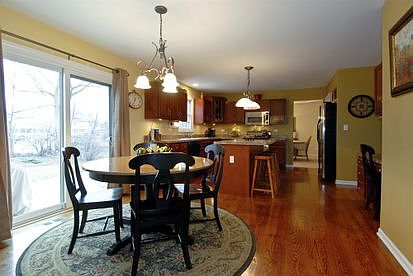 5th image of 644 Dewig Ct