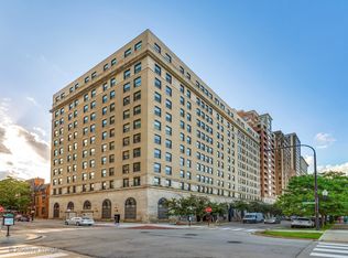 2100 N Lincoln Park W #6A, Chicago, IL 60614