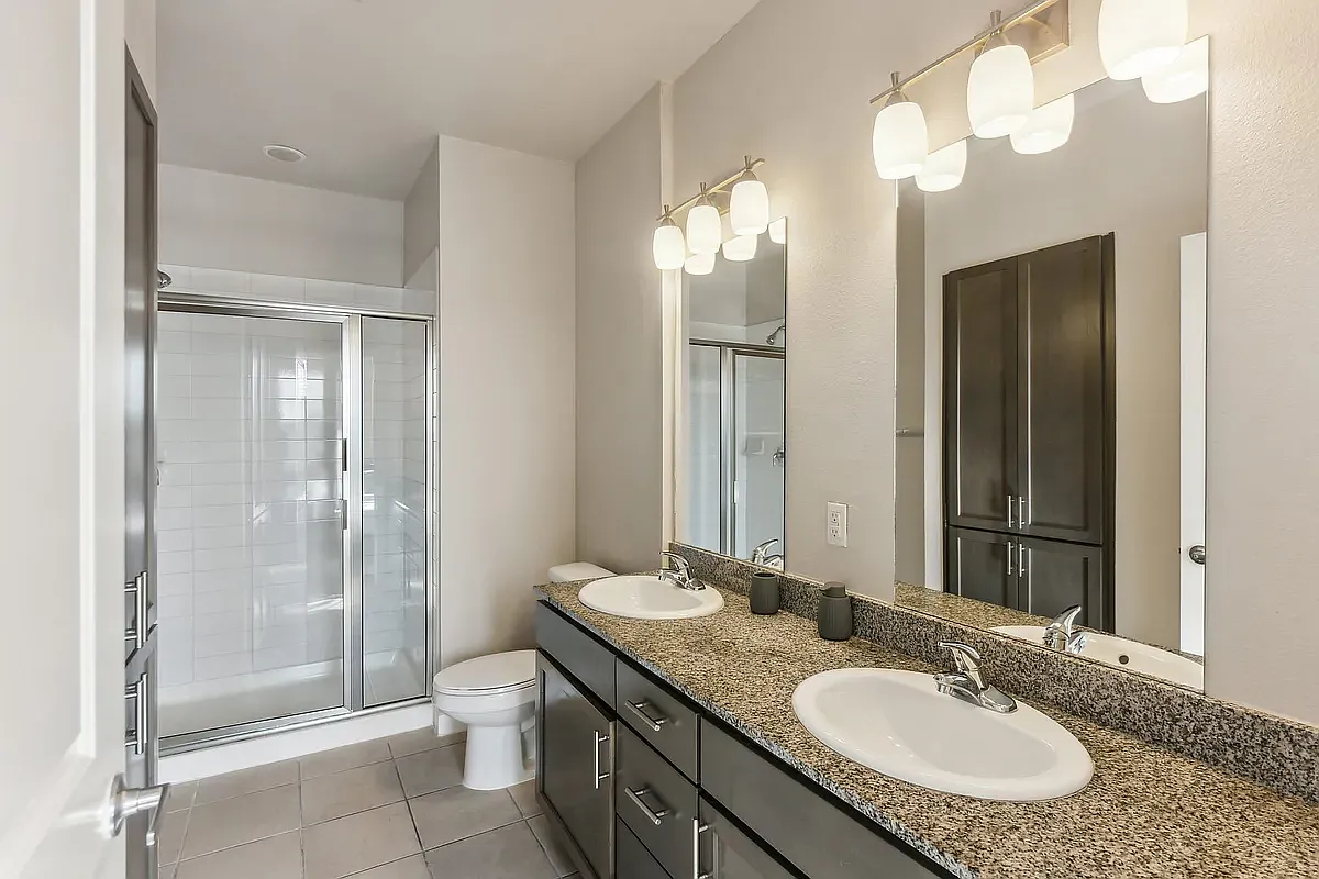 Smart Living on Cullen Apartment Homes — Photo 4