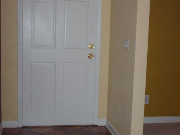 3rd image of 585 Bowie Blvd