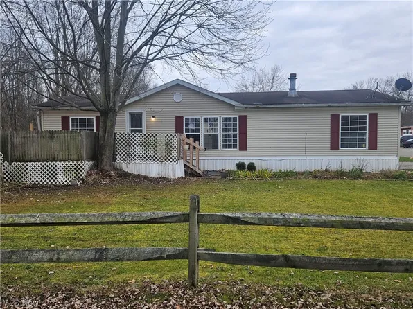 104 Queens Dr SW, Warren, OH 44481