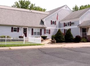 59 Pleasant St #102, Granby, MA 01033
