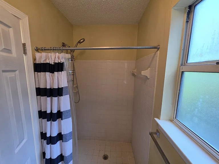 148 Meadowbrook Ct — Photo 19