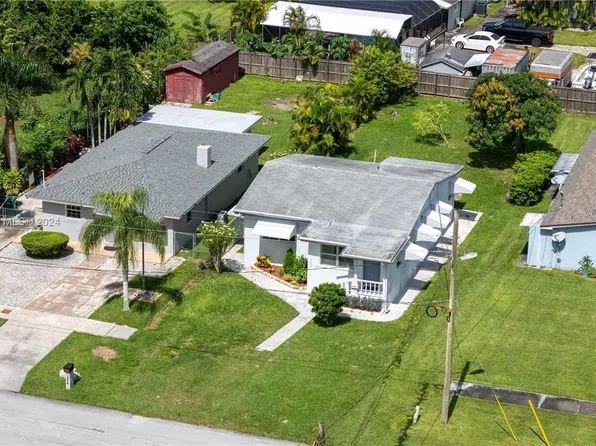 222 SW 2nd St, Florida City, FL 33034