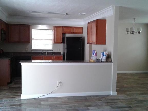 4th image of 6163 Deepwood Dr W