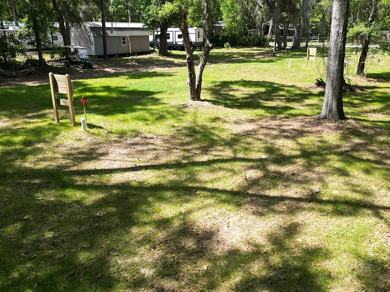 1989 Seaside Rd — Photo 3