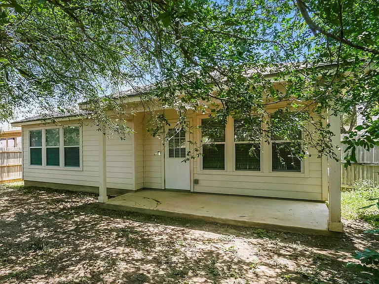 3411 Maguey Trl — Photo 16