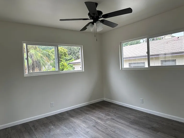 1371 Hilda Ave — Photo 10