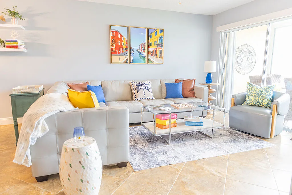 Yesica Ann Cir, Naples — Photo 1