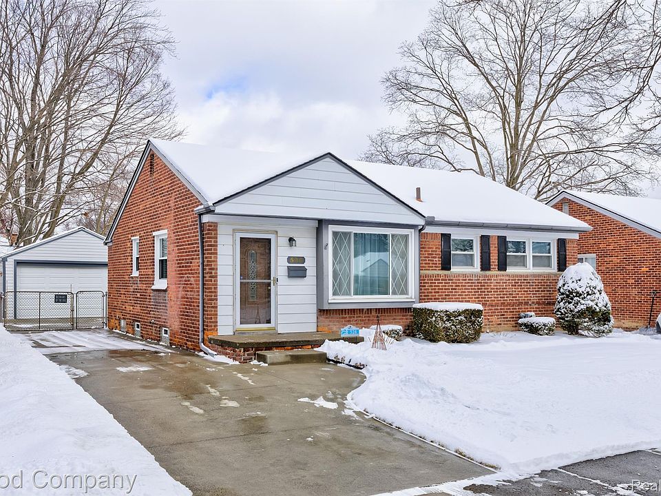 1st image of 526 W Sunnybrook Dr