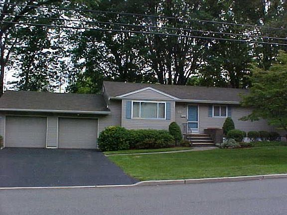 RANCH STYLE W/ EXPANSION POSSIBILITIES