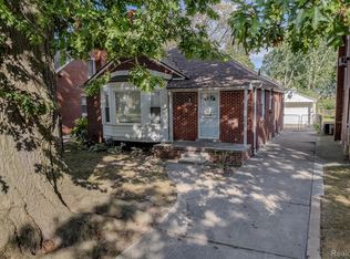 10010 Patton St, Detroit, MI 48228