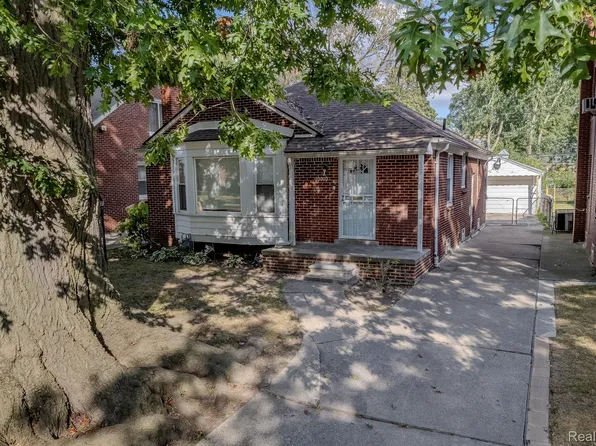 10010 Patton St, Detroit, MI 48228