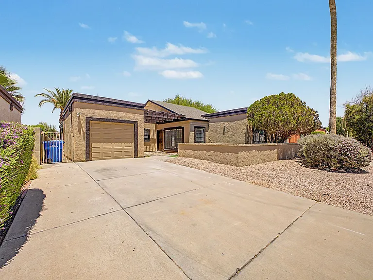 4208 W Villa Maria Dr — Photo 1