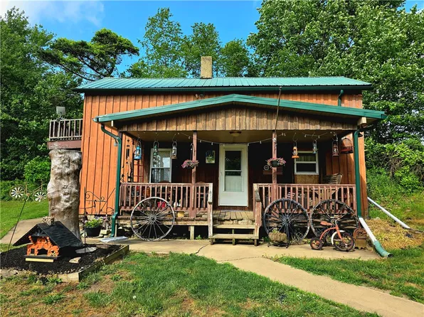 228 Sandmine Ln, Punxsutawney, PA 15767