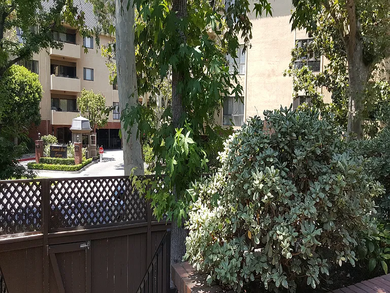 638 Wilcox Ave — Photo 26