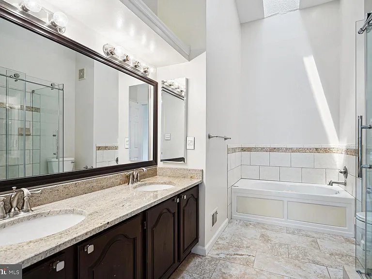 4138 Meadow Field Ct — Photo 13