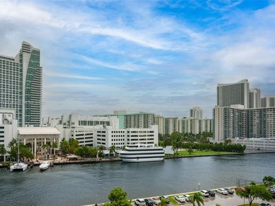 400 Leslie Dr APT 824, Hallandale Beach, FL, 33009