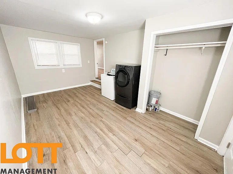 406 S Texas Ave — Photo 21