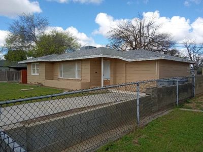 4017 Kenmore Dr S, Fresno, CA, 93703