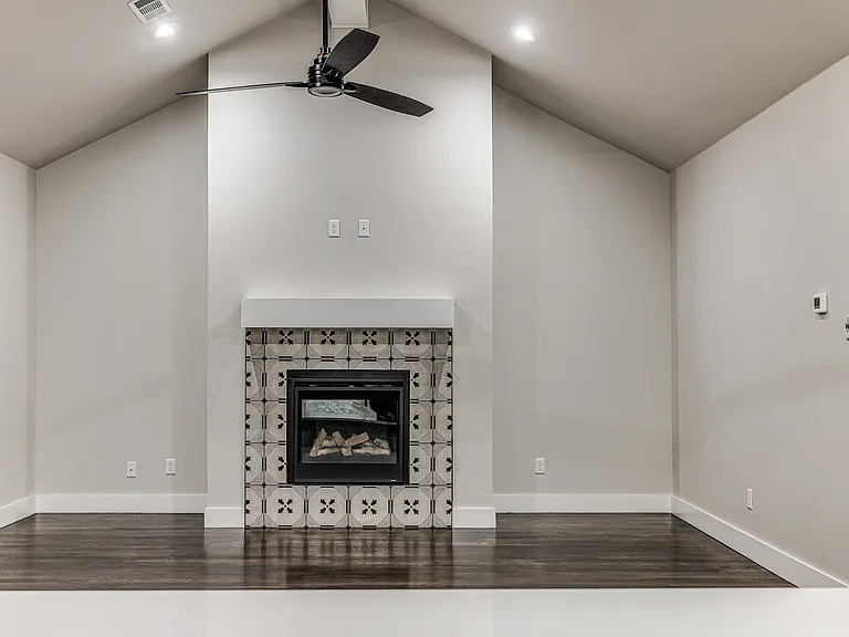 8225 Jenny Ln — Photo 19