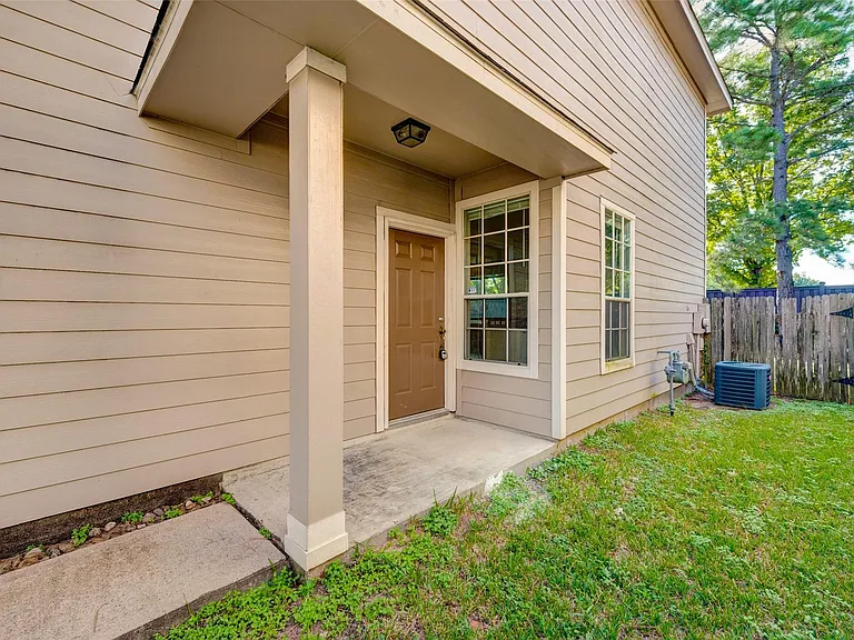 16535 Cairngrove Ln — Photo 3