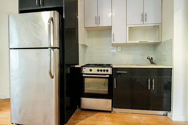 Rented by RENTBK LLC | media 3