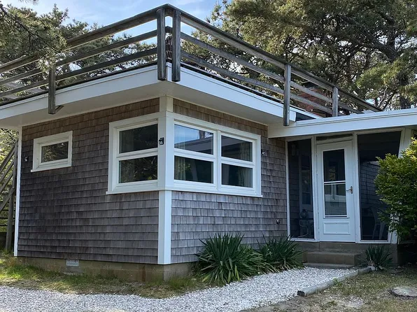 45 Ocean View Ave #G, Wellfleet, MA 02667