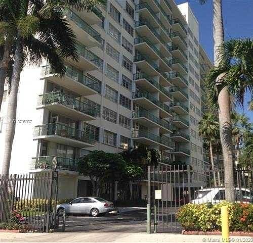 1st image of 1408 Brickell Bay Dr APT 104