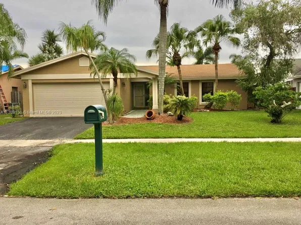 16931 Royal Poinciana Dr, Weston, FL 33326