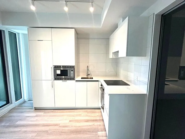 121 Saint Patrick St #1016 — Photo 3