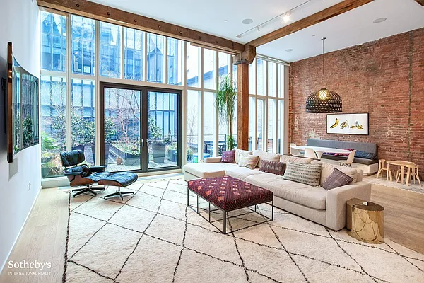 Sold by Sotheby's International Realty | media 5