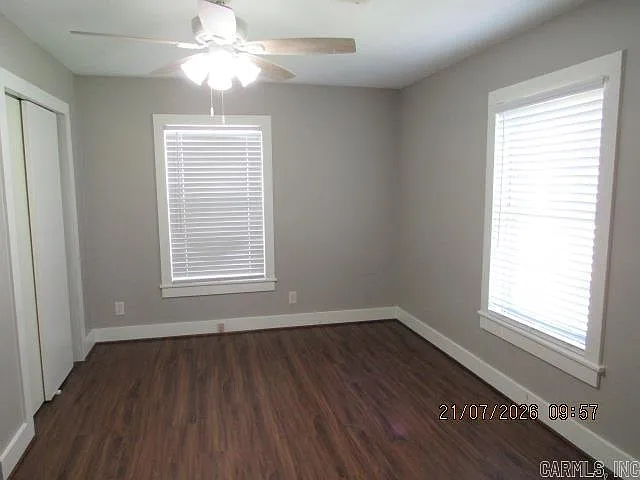 2113 Duncan St — Photo 6