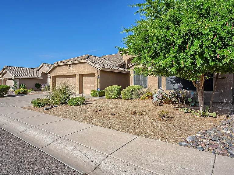 4926 E Duane Ln — Photo 36