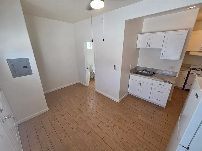 1816 S La Brea Ave #1818-3/4 — Photo 4