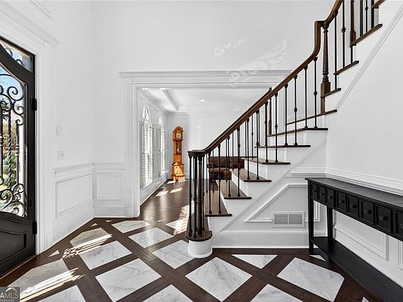 4th image of 1026 Quaker Ridge Way