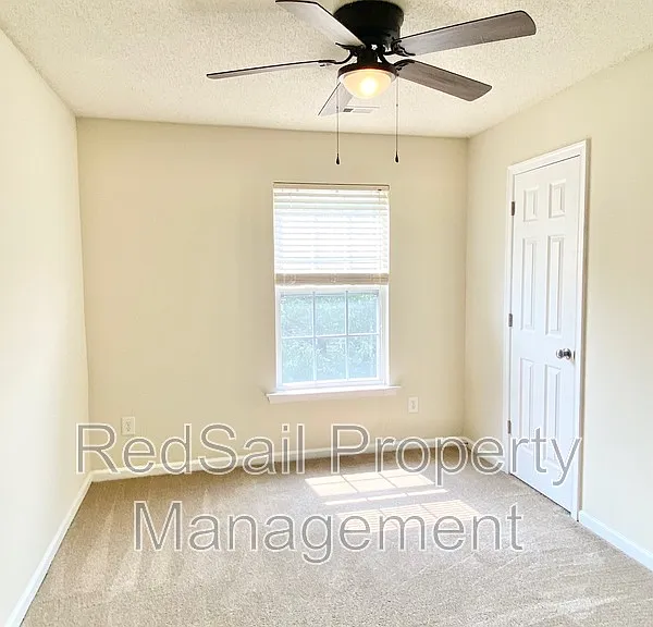 405 Holmes Blvd — Photo 18