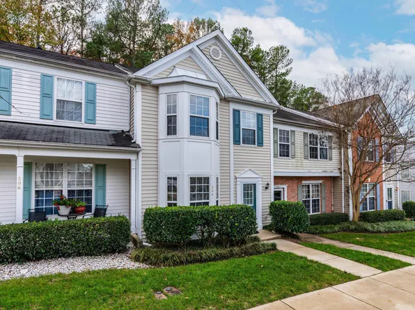 204 Canyon Lake Cir, Morrisville, NC 27560