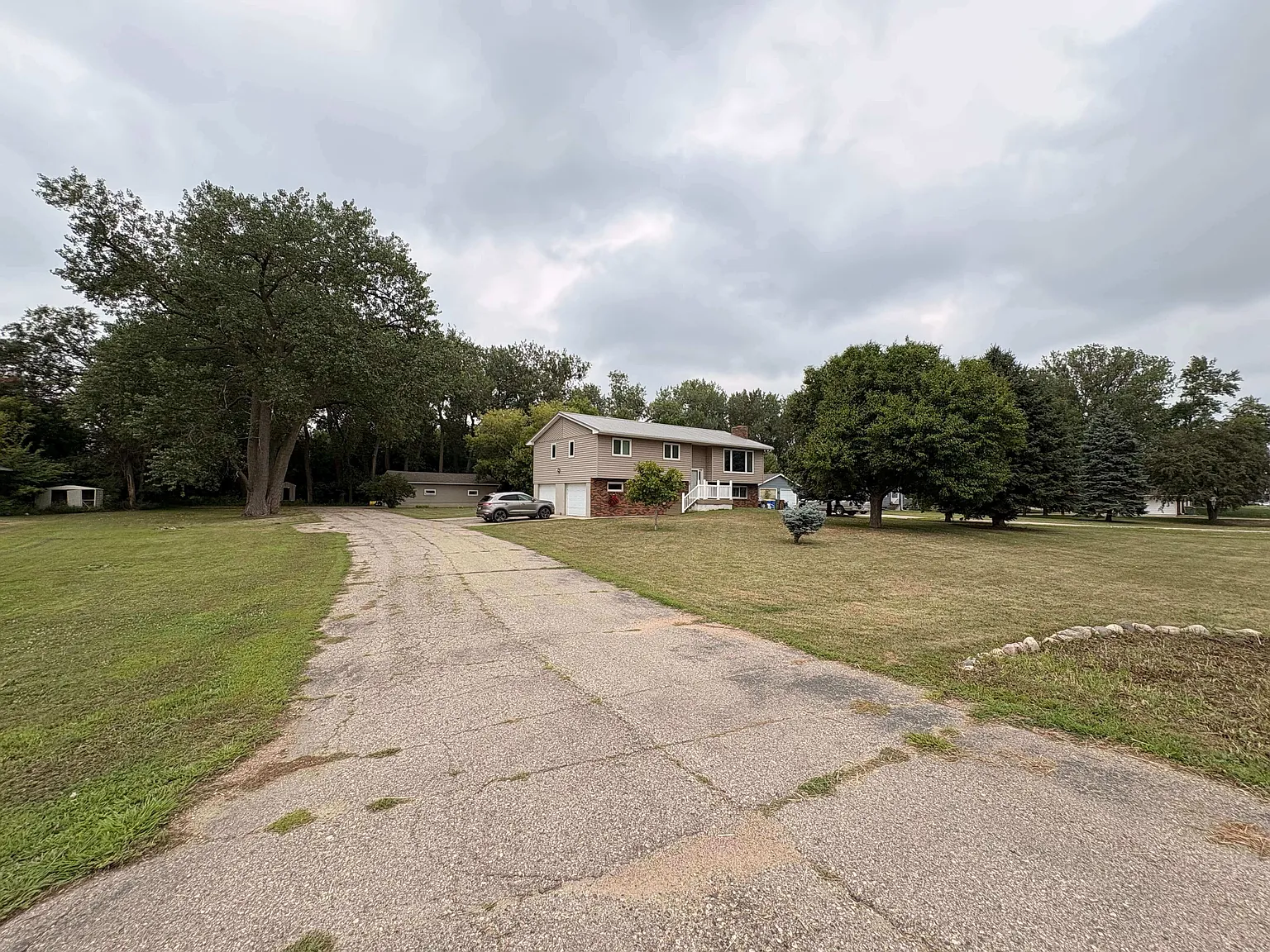 3 bed, 1502 sqft, $2,000 — Photo 1